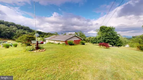 2423 Little Cacapon Mountain Rd, Augusta, WV 26704