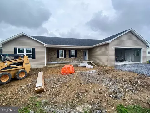 215 Pasture Ln, Capon Bridge, WV 26711