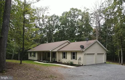 82 Hidden Springs Ct, Slanesville, WV 25444