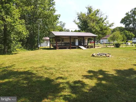 259 Cottage Ln, Springfield, WV 26763