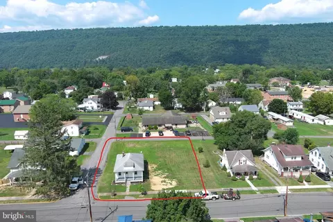 405 N Bolton St, Romney, WV 26757
