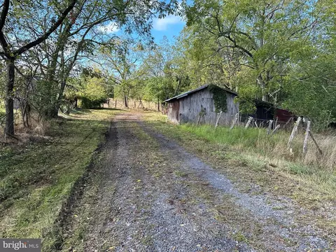 1426 Rowzee Rd, Points, WV 25437 photo 27