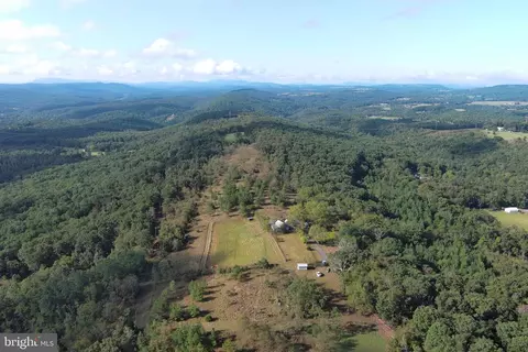 1426 Rowzee Rd, Points, WV 25437 photo 3