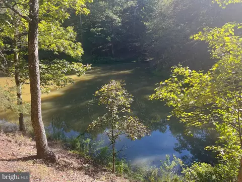 60 86 Roy Guinn Rd, Points, WV 25437