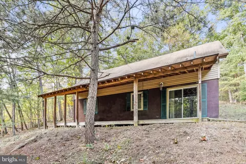 714 Raven Rocks Rd, Springfield, WV 26763