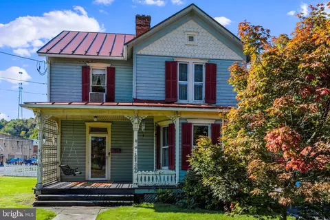 110 W Rosemary Ln, Romney, WV 26757