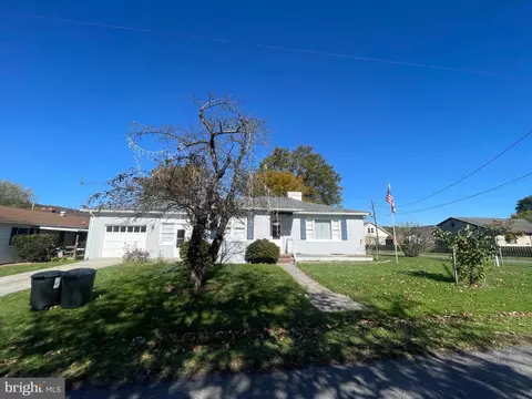 325 Everett Pl, Romney, WV 26757 photo 3