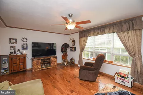 91 Badger Ln, Augusta, WV 26704 photo 8