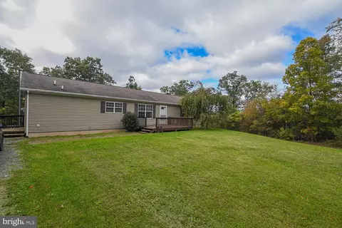 91 Badger Ln, Augusta, WV 26704 photo 2