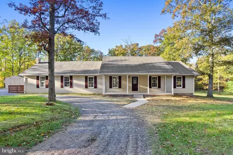 580 Clifton Rd, Slanesville, WV 25444