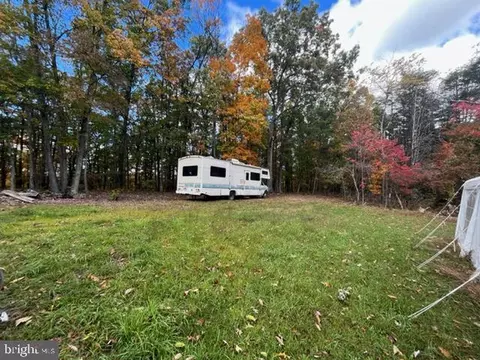 464 Belle Hollow Estates Rd, Augusta, WV 26704