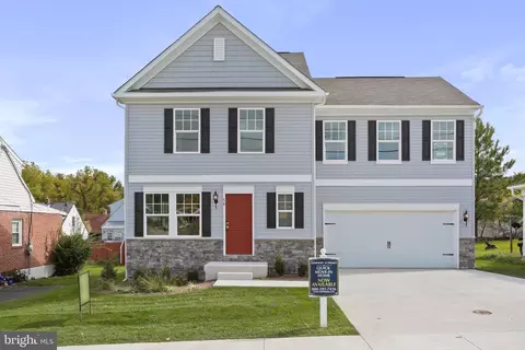 58 School St, Romney, WV 26757