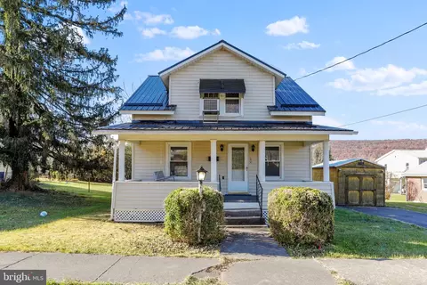 147 S Bolton St, Romney, WV 26757