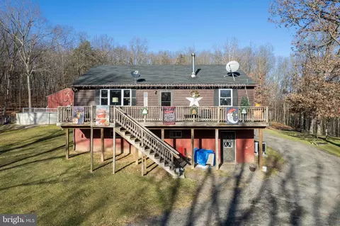 1900 Bear Wallow Hollow Rd, Augusta, WV 26704