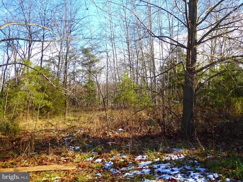 15 Woodland Mountain Trail, Augusta, WV 26704