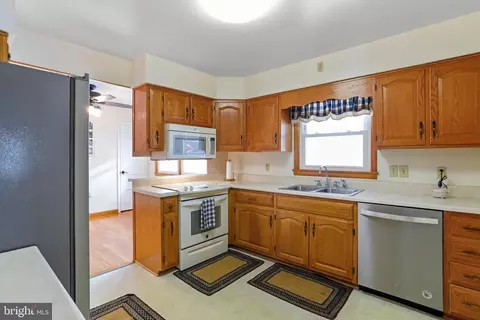 540 3rd St, Romney, WV 26757 photo 11
