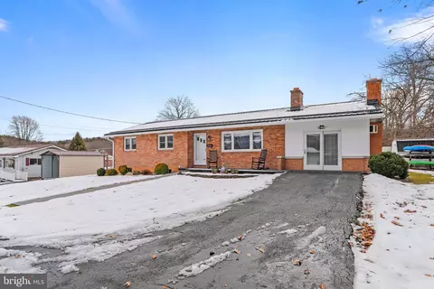 540 3rd St, Romney, WV 26757 photo 4