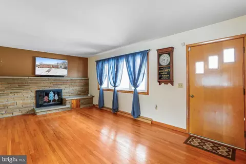 540 3rd St, Romney, WV 26757 photo 6