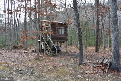 755 Ritters Valley Dr, Capon Bridge, WV 26711