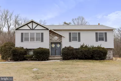 706 Rabbit Run Rd, Romney, WV 26757
