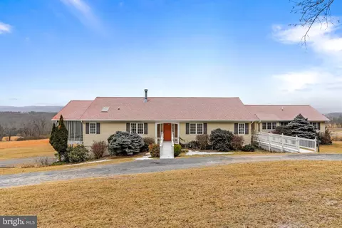 336 Cheshire Farm Ln, Augusta, WV 26704