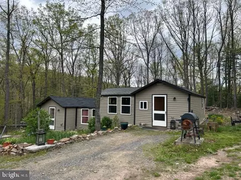 2879 Bethel Rd, Paw Paw, WV 25434