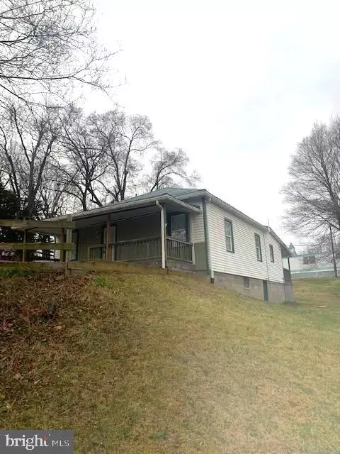 425 N High St, Romney, WV 26757