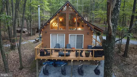760 Cardinal View Dr, Paw Paw, WV 25434