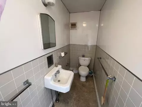 Bath - 229 E Main St, Romney, WV 26757 photo 5 of 8
