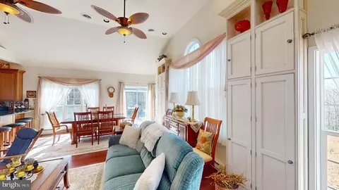Living - 123 Rebeccas Ln, Old Fields, WV 26845 photo 4 of 8