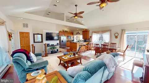 Living - 123 Rebeccas Ln, Old Fields, WV 26845 photo 5 of 8