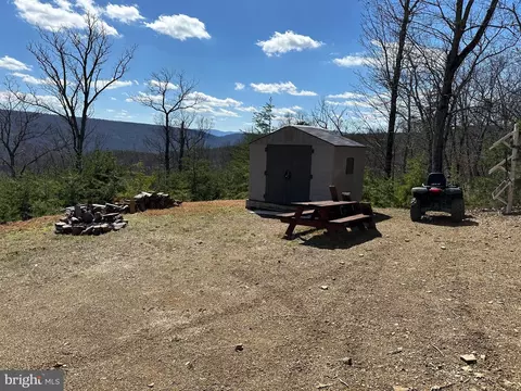 242 Bluffs On The Potomac, Romney, WV 26757