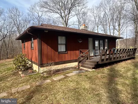 1761 Braddock School Rd, Slanesville, WV 25444