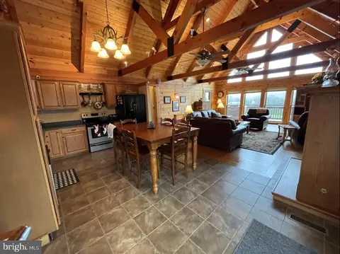 Dining - 112 Sea Biscuit Dr, Points, WV 25437 photo 3 of 3