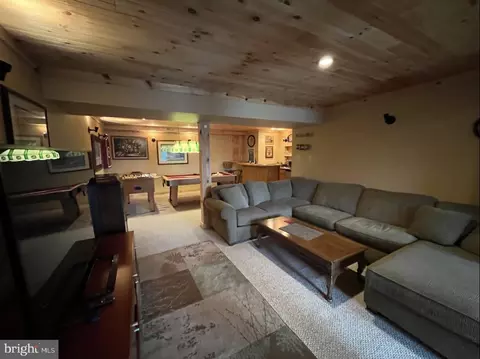 Living - 112 Sea Biscuit Dr, Points, WV 25437 photo 7 of 7