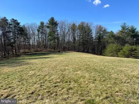 Exterior - 112 Sea Biscuit Dr, Points, WV 25437 photo 15 of 15