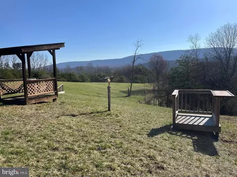 Exterior - 112 Sea Biscuit Dr, Points, WV 25437 photo 12 of 15