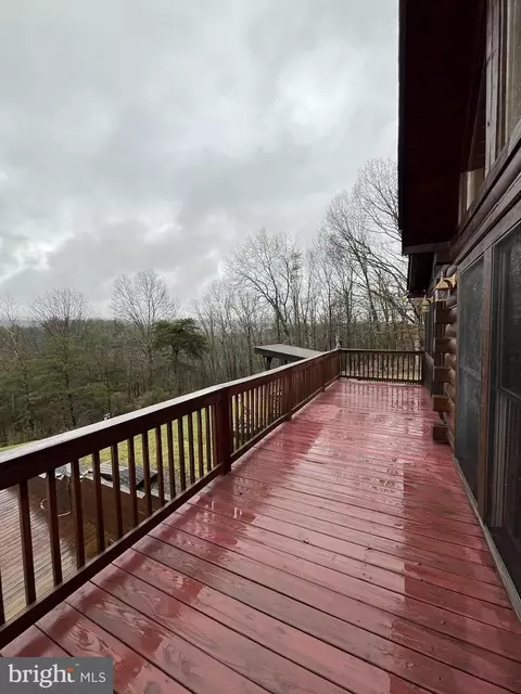 Exterior - 112 Sea Biscuit Dr, Points, WV 25437 photo 7 of 15