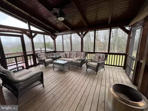 Exterior - 112 Sea Biscuit Dr, Points, WV 25437 photo 2 of 15