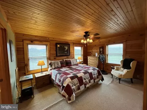 Bedroom - 112 Sea Biscuit Dr, Points, WV 25437 photo 1 of 9
