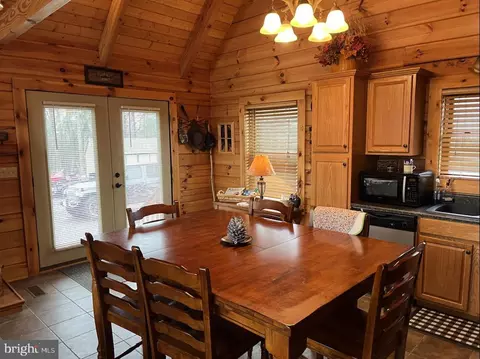 Dining - 112 Sea Biscuit Dr, Points, WV 25437 photo 1 of 3