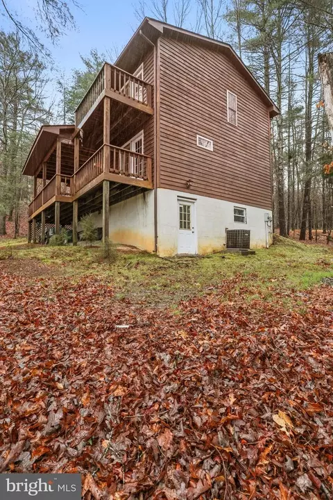 Exterior - 215 Pond View Ln, Points, WV 25437 photo 11 of 15