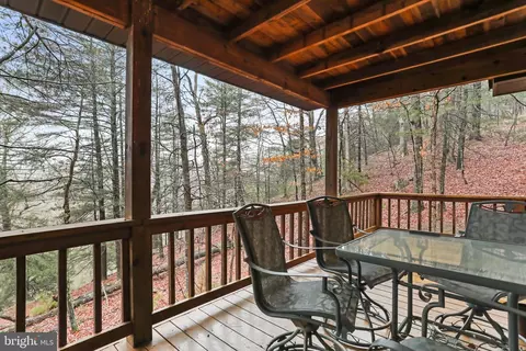 Exterior - 215 Pond View Ln, Points, WV 25437 photo 5 of 15