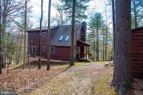 Exterior - 215 Pond View Ln, Points, WV 25437 photo 13 of 15
