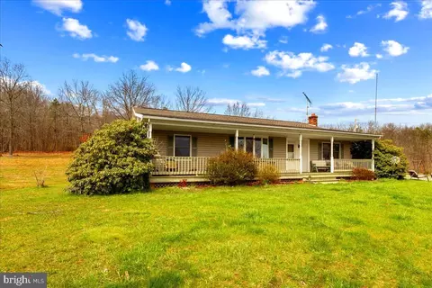 1853 Sol Shanholtz Rd, Augusta, WV 26704