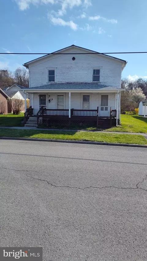242 W Gravel Ln, Romney, WV 26757