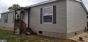8304 Cumberland Rd, Springfield, WV 26763