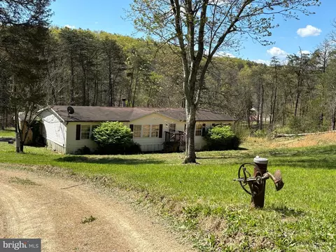 325 Flintlock Dr, Springfield, WV 26763 photo 2