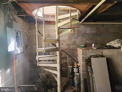 Entry Way - 279 Camp Cliffside Rd, Springfield, WV 26763 photo 1 of 4