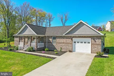 507 Harvest Dr, Romney, WV 26757